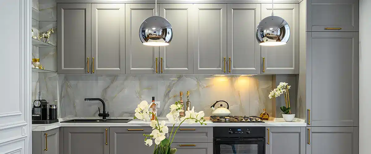 fancy kitchen golden features